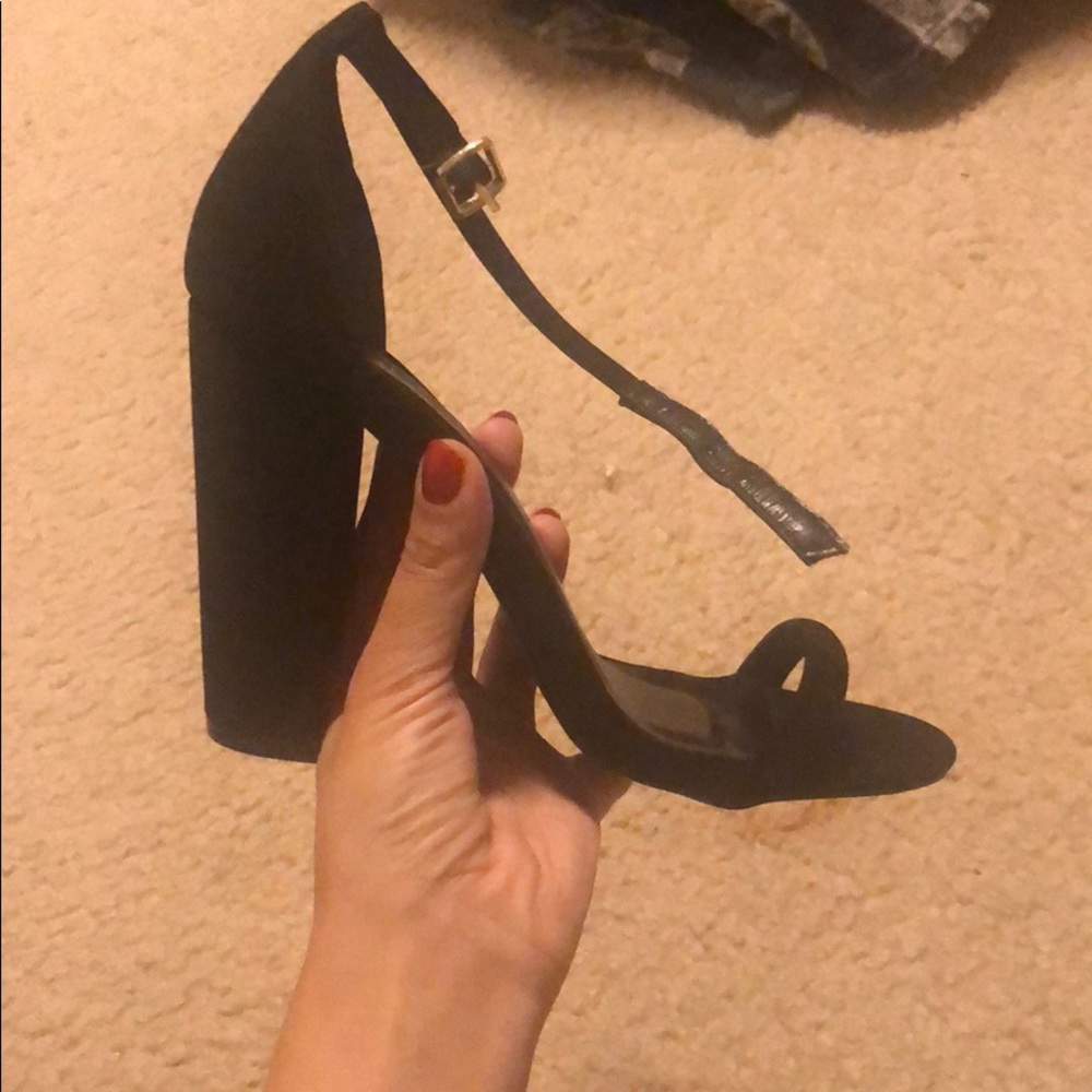 Black Lulus Sandals worn only once. Size 7.5